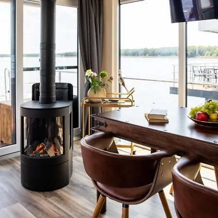 Hotel na wodzie Hausboot King - Lp5 *